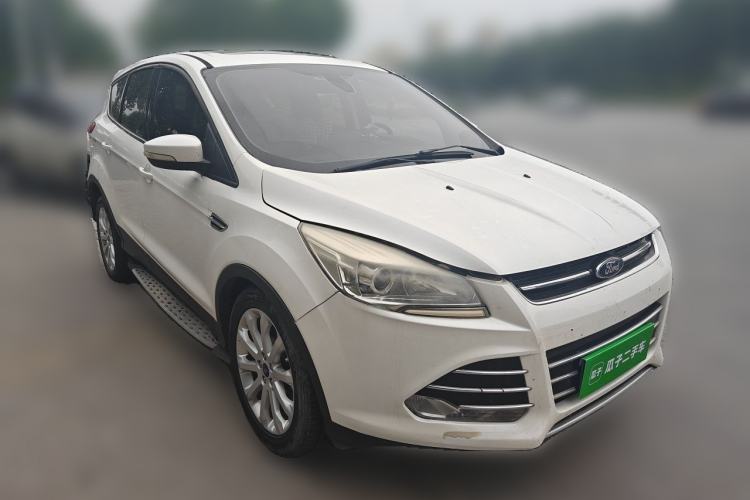 Used Ford Kuga 2013 1.6L GTDi Two-Wheel-Drive Trend Model Front Right 45 Deg