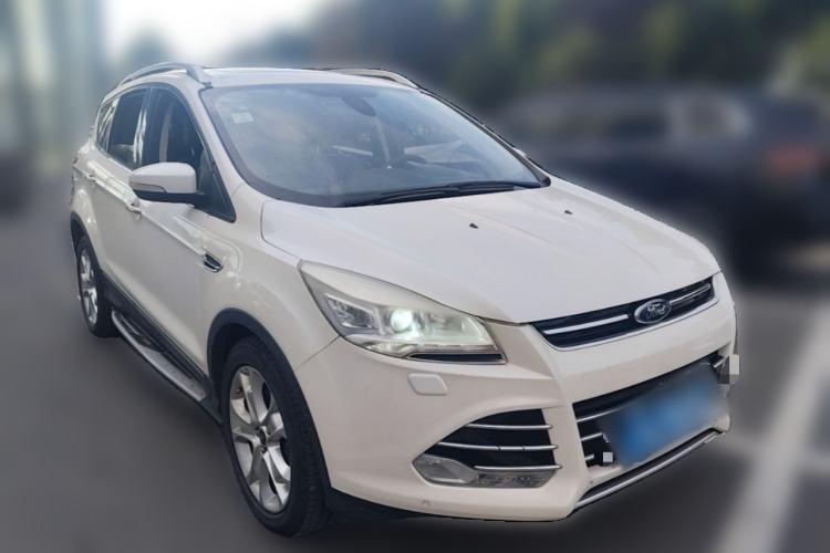 Used Ford Kuga 2013 2.0L GTDi Four-Wheel-Drive Sport Model Front Right 45 Deg