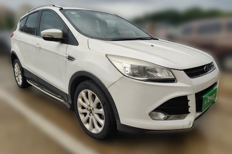 Used Ford Kuga 2013 1.6L GTDi Two-Wheel-Drive Comfort Model Front Right 45 Deg