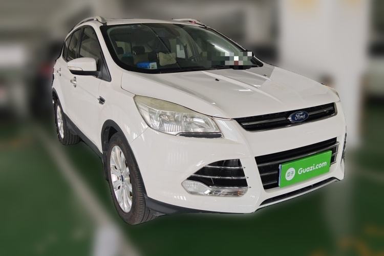 Used Ford Kuga 2013 1.6L GTDi Two-Wheel-Drive Trend Model Front Right 45 Deg
