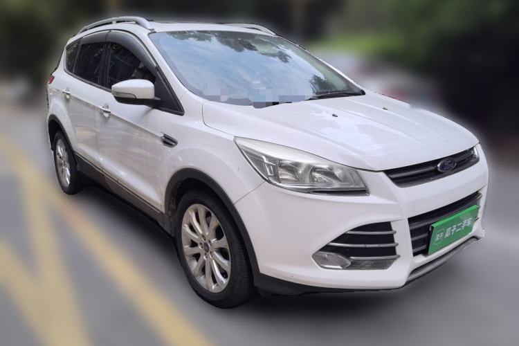 Used Ford Kuga 2013 2.0L GTDi Four-Wheel-Drive Elite Model Front Right 45 Deg