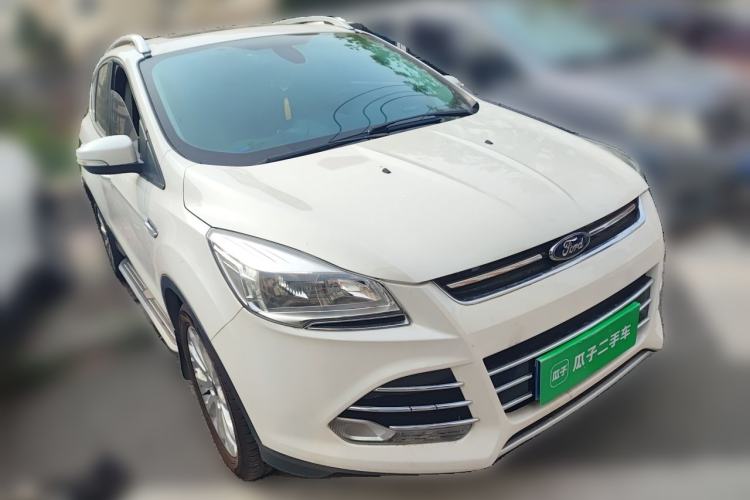 Used Ford Kuga 2013 1.6L GTDi 4x4 Elite Model Front Right 45 Deg