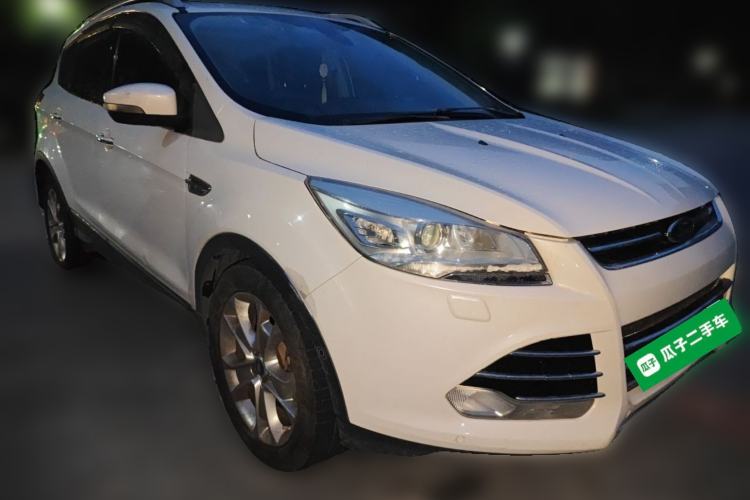 Used Ford Kuga 2013 2.0L GTDi Four-Wheel-Drive Sport Model Front Right 45 Deg