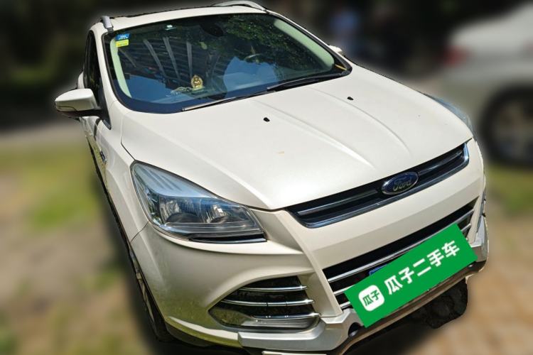 Used Ford Kuga 2013 1.6L GTDi 4x4 Elite Model Front Right 45 Deg