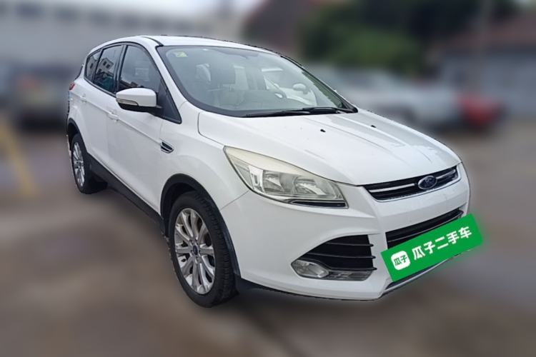 Used Ford Kuga 2013 1.6L GTDi Two-Wheel-Drive Comfort Model Front Right 45 Deg