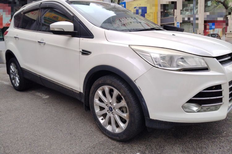 Used Ford Kuga 2013 1.6L GTDi 4x4 Elite Model Front Right 45 Deg