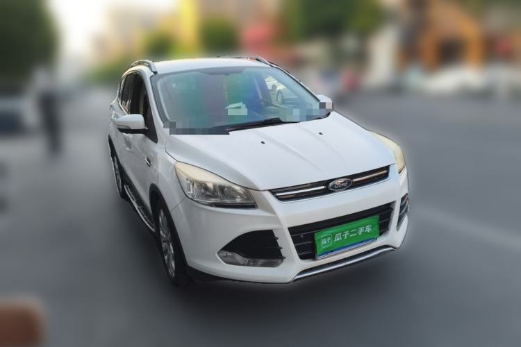 Used Ford Kuga 2013 1.6L GTDi Two-Wheel-Drive Comfort Model Front Right 45 Deg