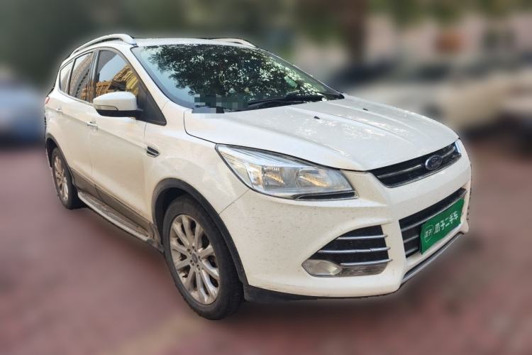 Used Ford Kuga 2013 1.6L GTDi 4x4 Elite Model Front Right 45 Deg