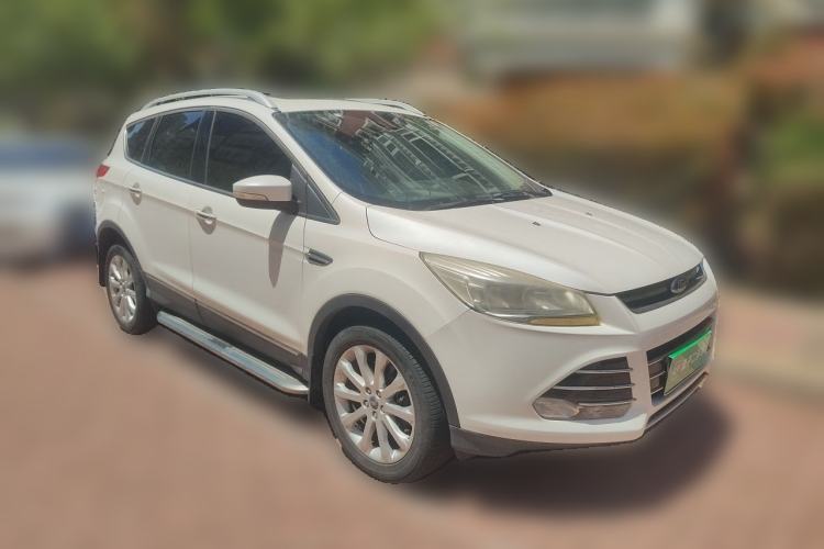 Used Ford Kuga 2013 1.6L GTDi 4x4 Elite Model Front Right 45 Deg