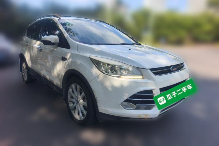 Used Ford Kuga 2013 1.6L GTDi Two-Wheel-Drive Comfort Model Front Right 45 Deg