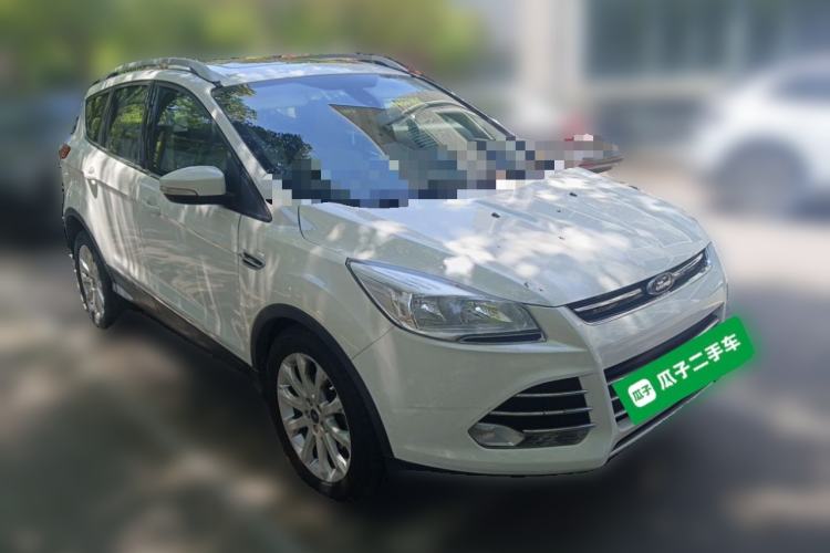 Used Ford Kuga 2013 1.6L GTDi Two-Wheel-Drive Trend Model Front Right 45 Deg