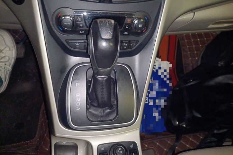 Used Ford Kuga 2013 2.0L GTDi Four-Wheel Drive Premium Model Gear Lever