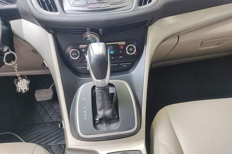 Used Ford Kuga 2013 2.0L GTDi Four-Wheel-Drive Elite Model Gear Lever