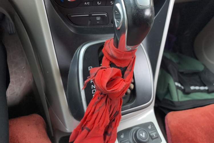 Used Ford Kuga 2013 1.6L GTDi 4x4 Elite Model Gear Lever