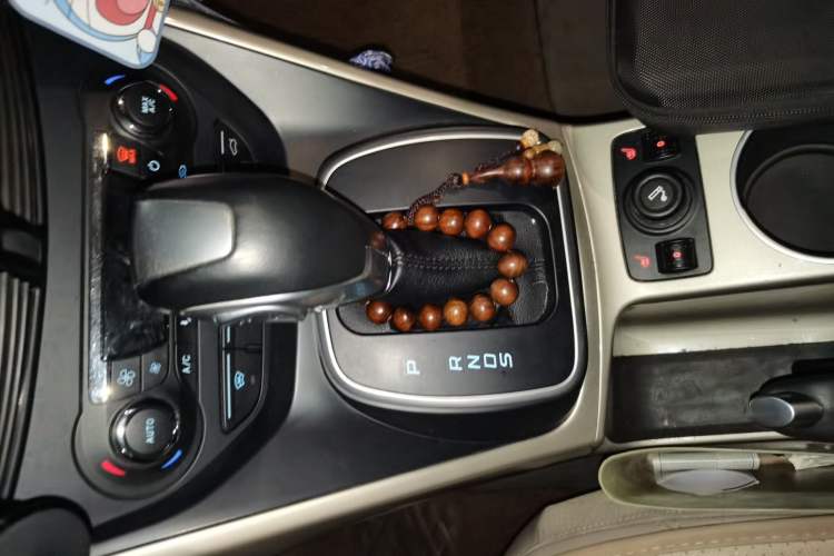 Used Ford Kuga 2013 2.0L GTDi Four-Wheel Drive Premium Model Gear Lever