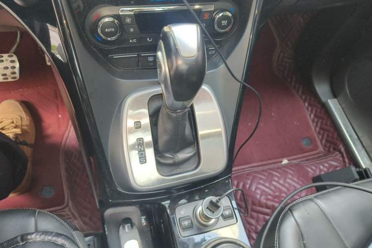 Used Ford Kuga 2013 2.0L GTDi Four-Wheel Drive Premium Model Gear Lever