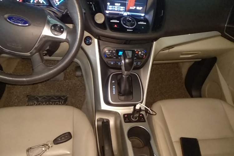 Used Ford Kuga 2013 2.0L GTDi Four-Wheel Drive Premium Model Gear Lever