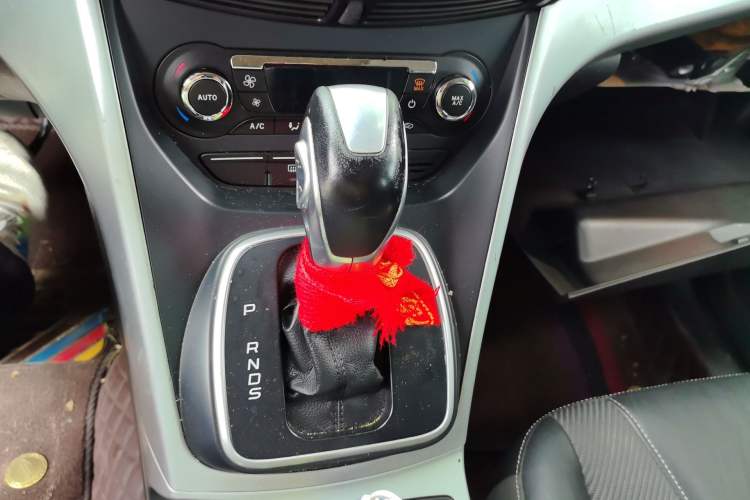 Used Ford Kuga 2013 1.6L GTDi Two-Wheel-Drive Trend Model Gear Lever
