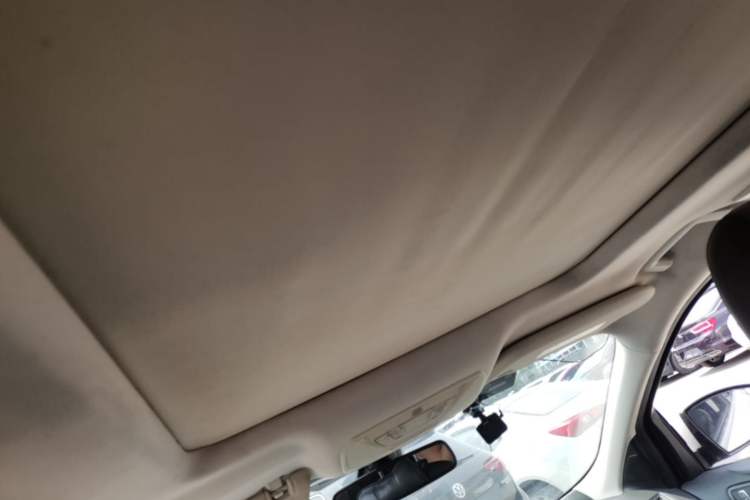 Used Ford Kuga 2013 1.6L GTDi Two-Wheel-Drive Trend Model Headliner
