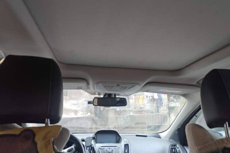 Used Ford Kuga 2013 1.6L GTDi Two-Wheel-Drive Trend Model Headliner