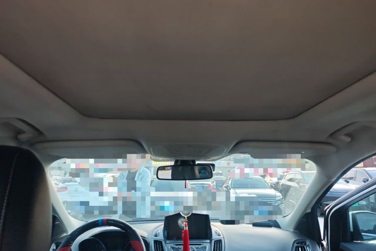Used Ford Kuga 2013 1.6L GTDi Two-Wheel-Drive Trend Model Headliner