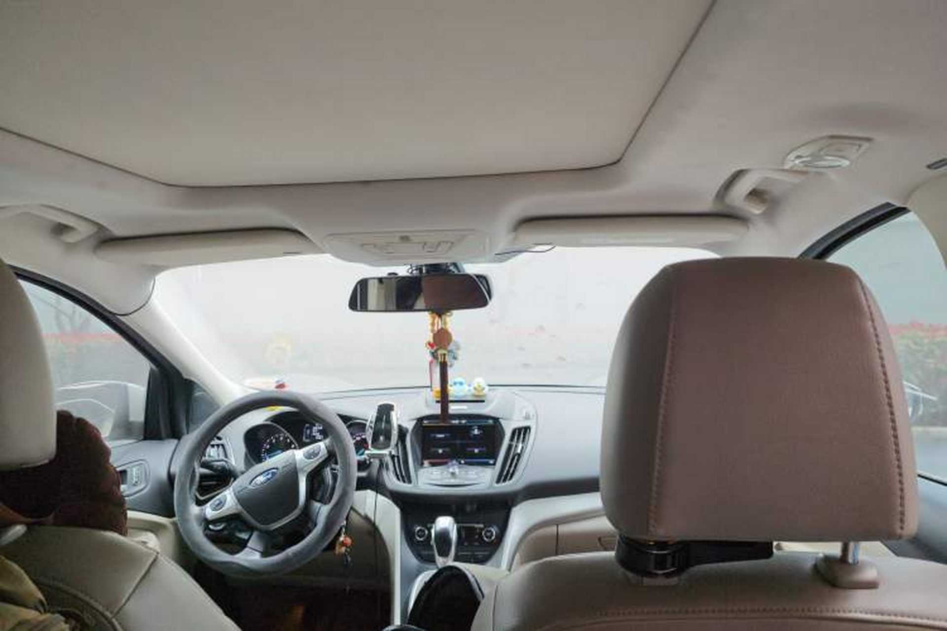 Used Ford Kuga 2013 2.0L GTDi Four-Wheel-Drive Elite Model Headliner