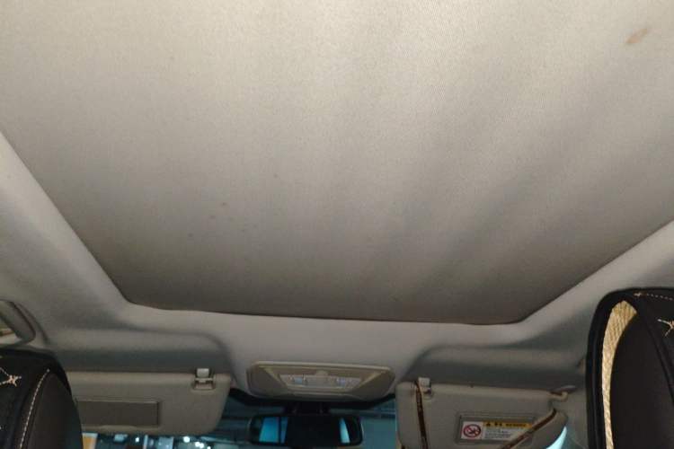Used Ford Kuga 2013 1.6L GTDi Two-Wheel-Drive Trend Model Headliner