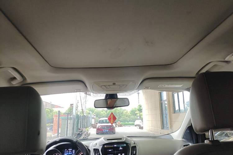 Used Ford Kuga 2013 2.0L GTDi Four-Wheel-Drive Elite Model Headliner