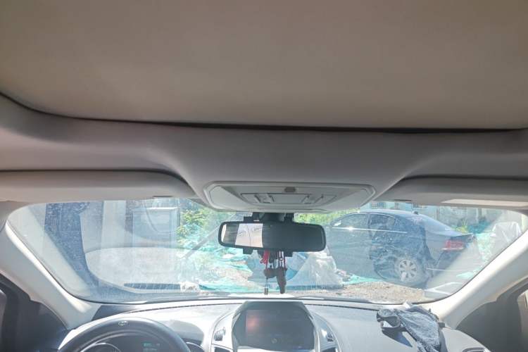 Used Ford Kuga 2013 1.6L GTDi Two-Wheel-Drive Trend Model Headliner
