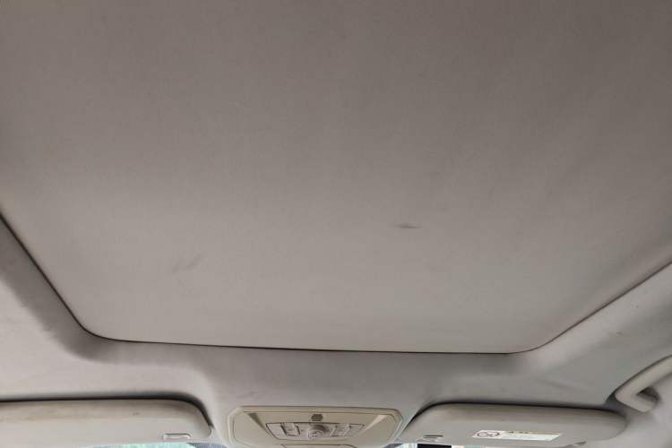 Used Ford Kuga 2013 2.0L GTDi Four-Wheel-Drive Sport Model Headliner