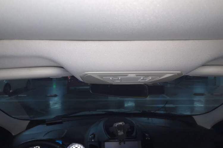 Used Ford Kuga 2013 1.6L GTDi Two-Wheel-Drive Trend Model Headliner
