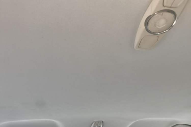 Used Ford Kuga 2013 1.6L GTDi Two-Wheel-Drive Comfort Model Headliner