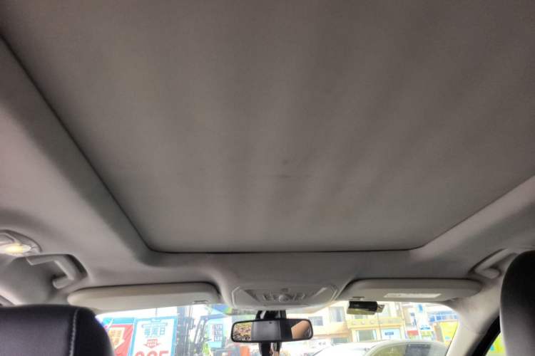 Used Ford Kuga 2013 2.0L GTDi Four-Wheel-Drive Sport Model Headliner