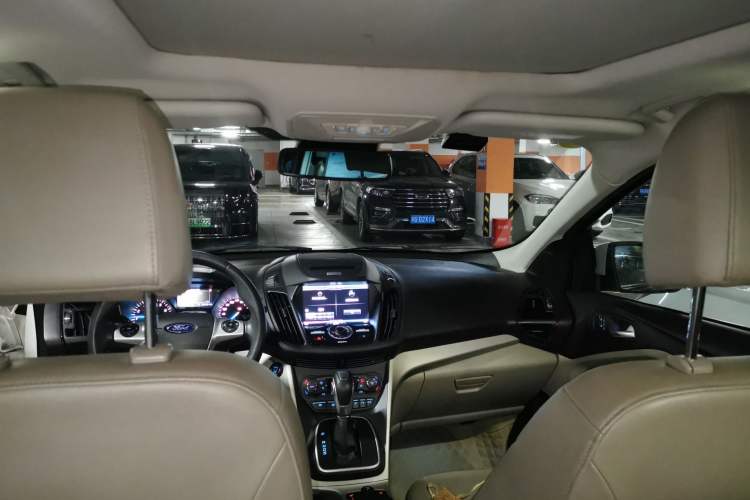 Used Ford Kuga 2013 2.0L GTDi Four-Wheel Drive Premium Model Headliner