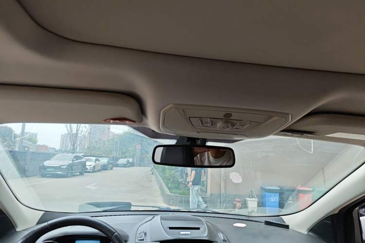Used Ford Kuga 2013 2.0L GTDi Four-Wheel-Drive Sport Model Headliner