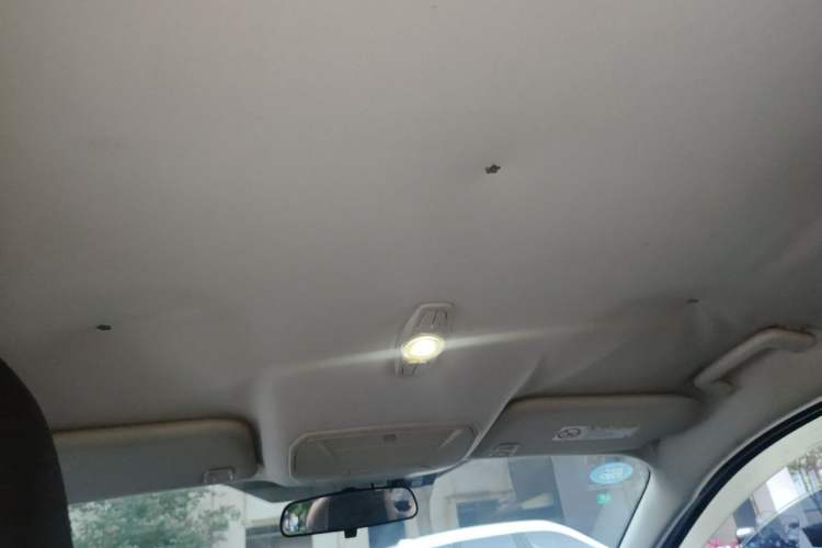 Used Ford Kuga 2013 1.6L GTDi Two-Wheel-Drive Comfort Model Headliner