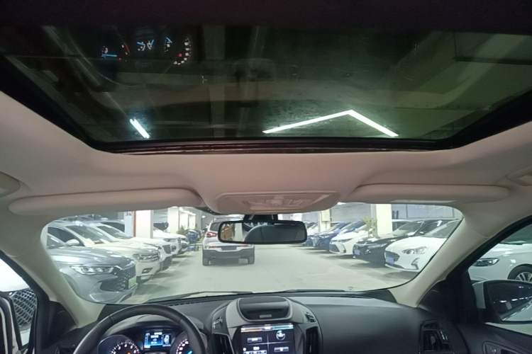 Used Ford Kuga 2013 2.0L GTDi Four-Wheel-Drive Sport Model Headliner