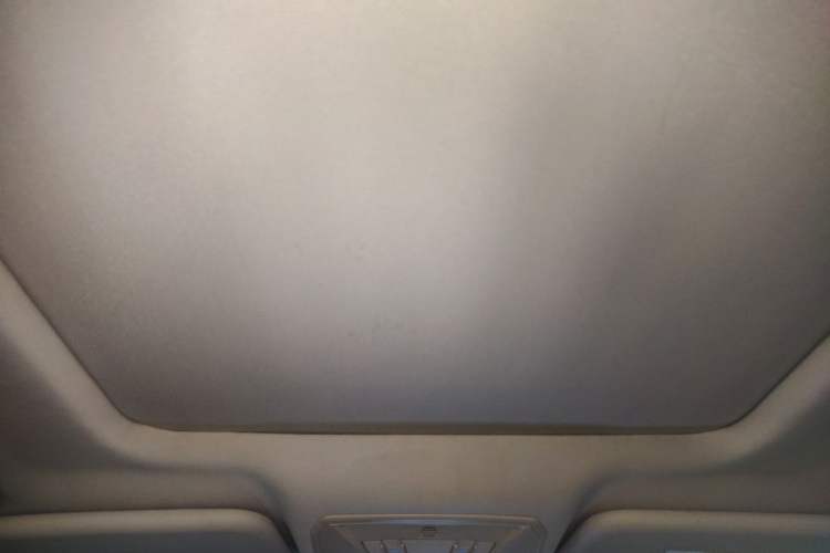 Used Ford Kuga 2013 1.6L GTDi Two-Wheel-Drive Trend Model Headliner