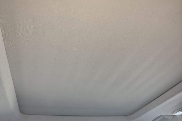 Used Ford Kuga 2013 2.0L GTDi Four-Wheel-Drive Sport Model Headliner