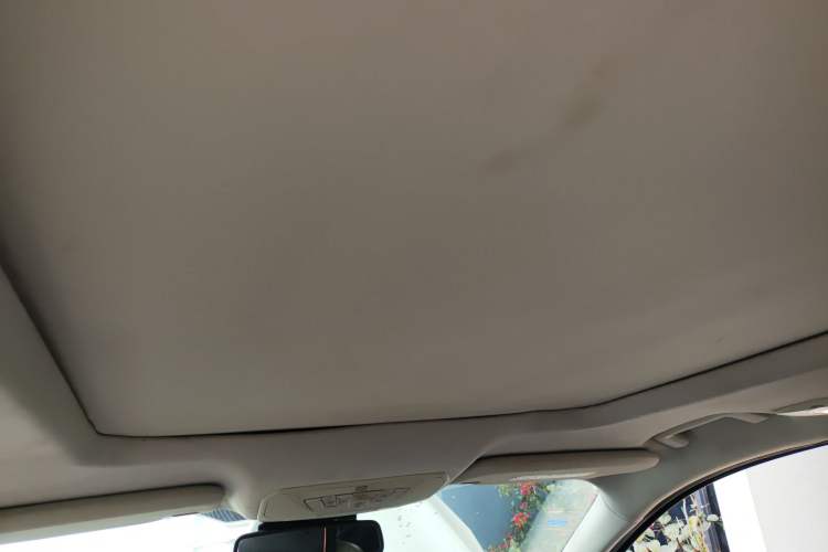 Used Ford Kuga 2013 2.0L GTDi Four-Wheel-Drive Sport Model Headliner