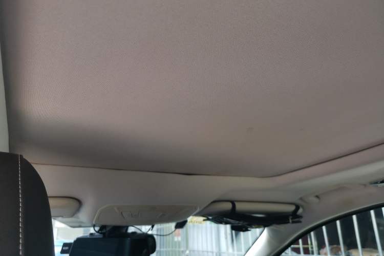 Used Ford Kuga 2013 1.6L GTDi Two-Wheel-Drive Trend Model Headliner