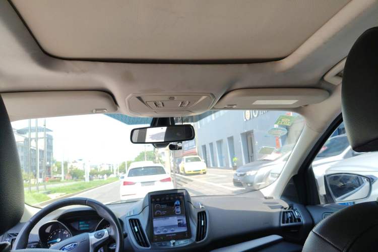 Used Ford Kuga 2013 1.6L GTDi Two-Wheel-Drive Trend Model Headliner