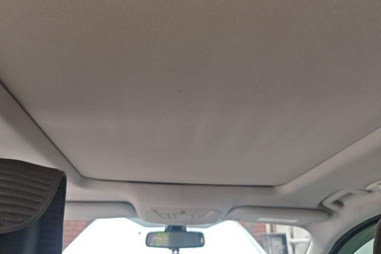 Used Ford Kuga 2013 1.6L GTDi Two-Wheel-Drive Trend Model Headliner