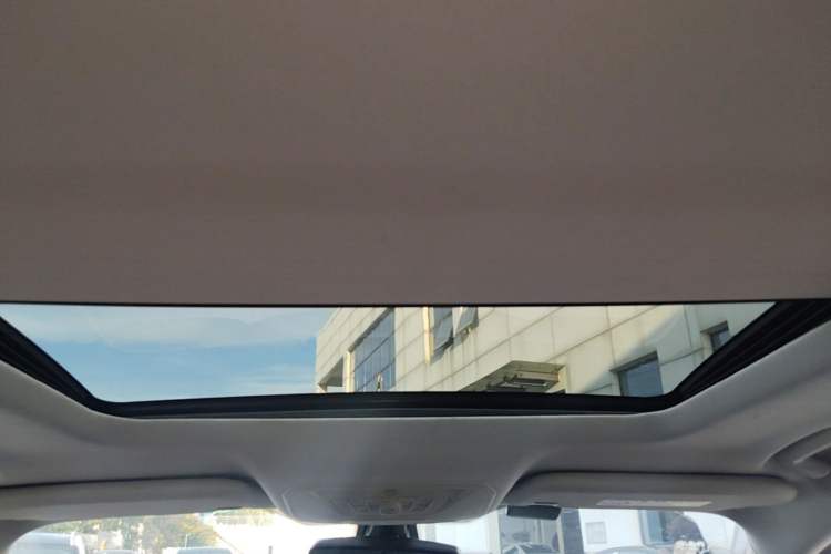 Used Ford Kuga 2013 2.0L GTDi Four-Wheel-Drive Sport Model Headliner