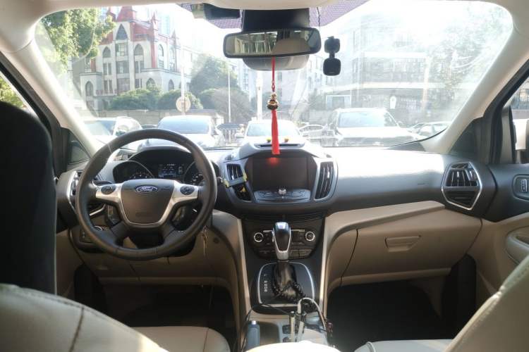 Used Ford Kuga 2013 1.6L GTDi 4x4 Elite Model Headliner