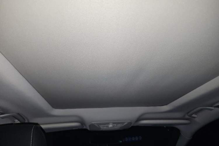 Used Ford Kuga 2013 2.0L GTDi Four-Wheel-Drive Sport Model Headliner