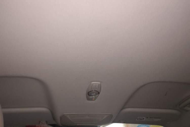 Used Ford Kuga 2013 1.6L GTDi Two-Wheel-Drive Comfort Model Headliner