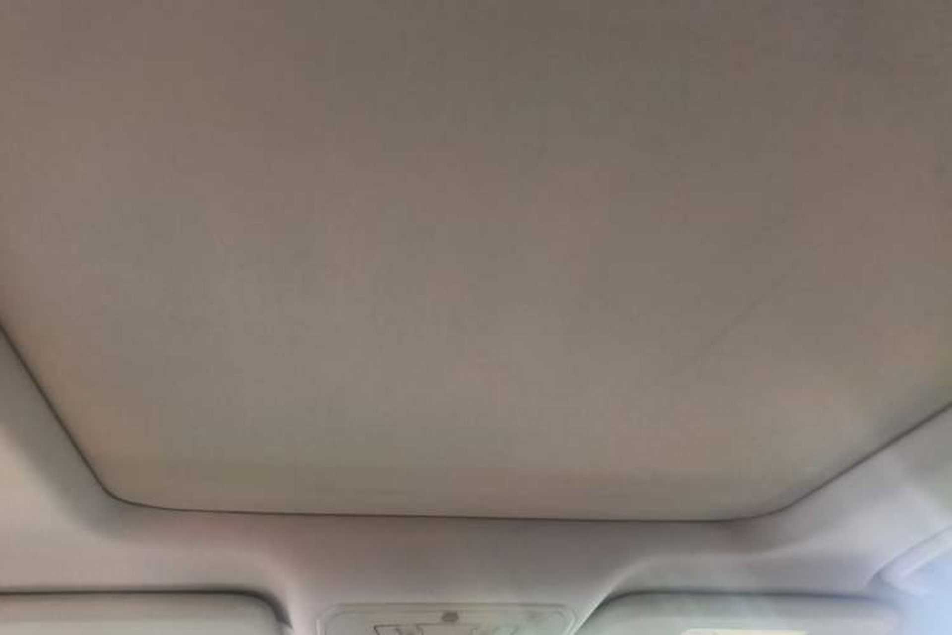 Used Ford Kuga 2013 2.0L GTDi Four-Wheel-Drive Elite Model Headliner
