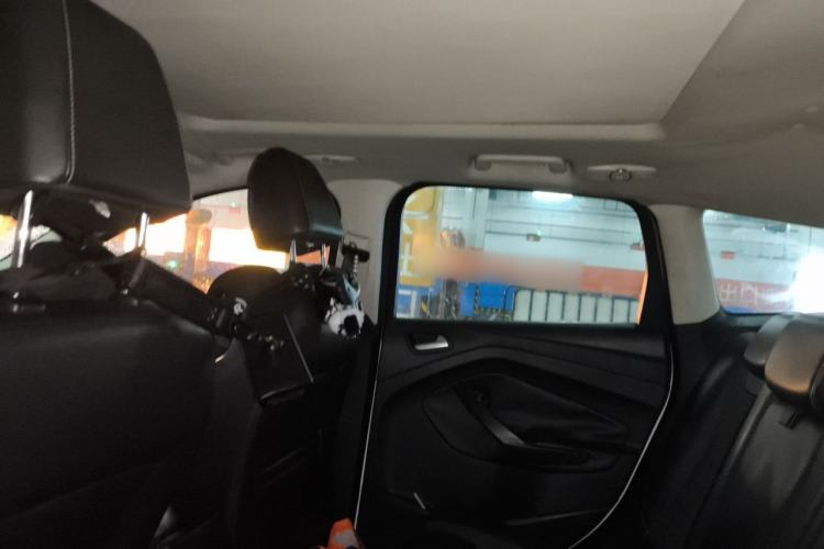 Used Ford Kuga 2013 1.6L GTDi Two-Wheel-Drive Trend Model Headliner