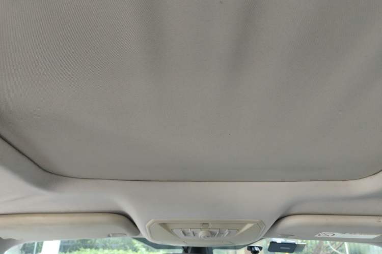 Used Ford Kuga 2013 2.0L GTDi Four-Wheel-Drive Sport Model Headliner